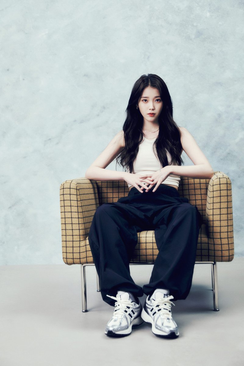 chatshirelore's tweet photo. IU x New Balance
2000x3000
https://t.co/eNngOwxt6t https://t.co/q1JspNGKud