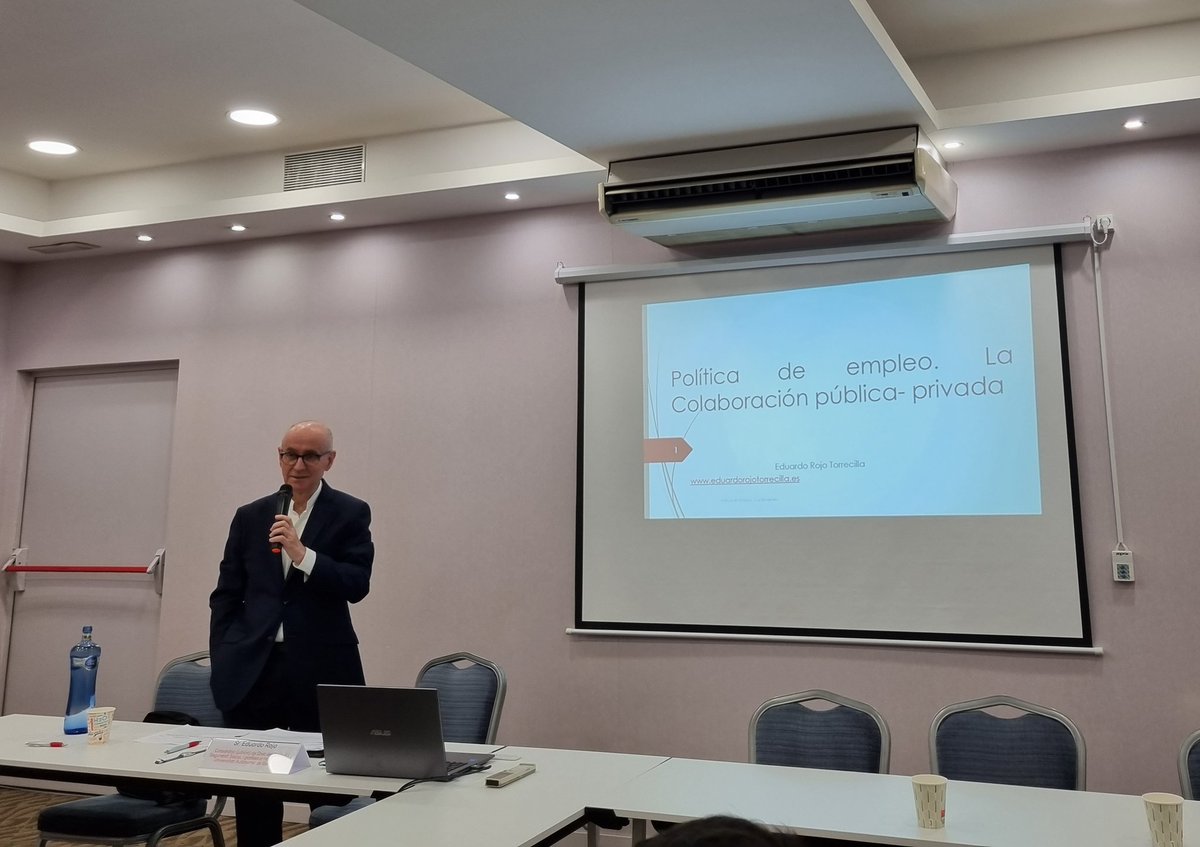 sinergrup's tweet photo. Avui assistim al plenari de @PIMEC per conèixer l'impacte de la nova regulació en PAO i la FP. @sinergrup @dincat @prodis @Vivelloc @FundacioMaresme @Irosellmor https://t.co/e7HGoNrpyi