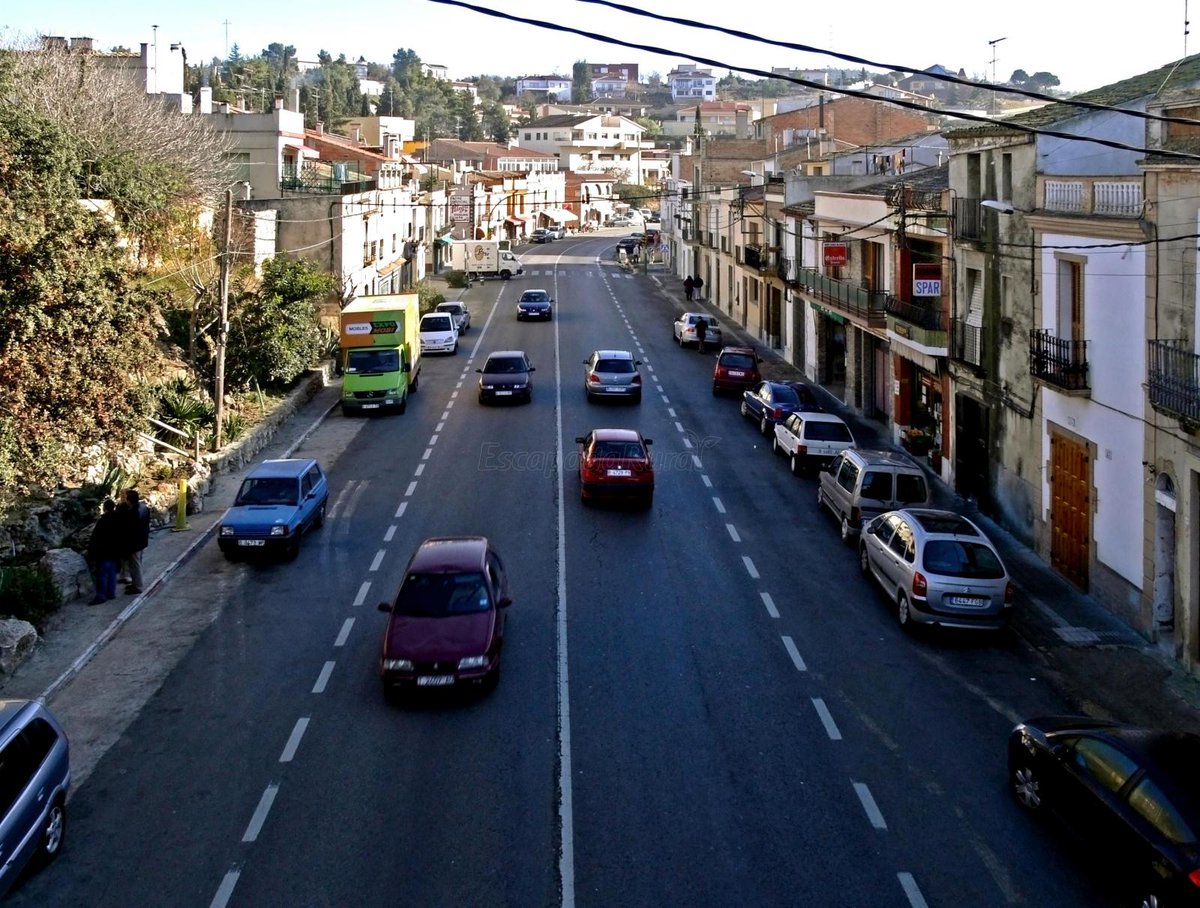 <a href="/salva_nv/">Salva</a> <a href="/noeslordalbot/">No és l'Ordal, és Ordal!</a> Teniu raó. El nom correcte és «Ordal». No és "l'Ordal".