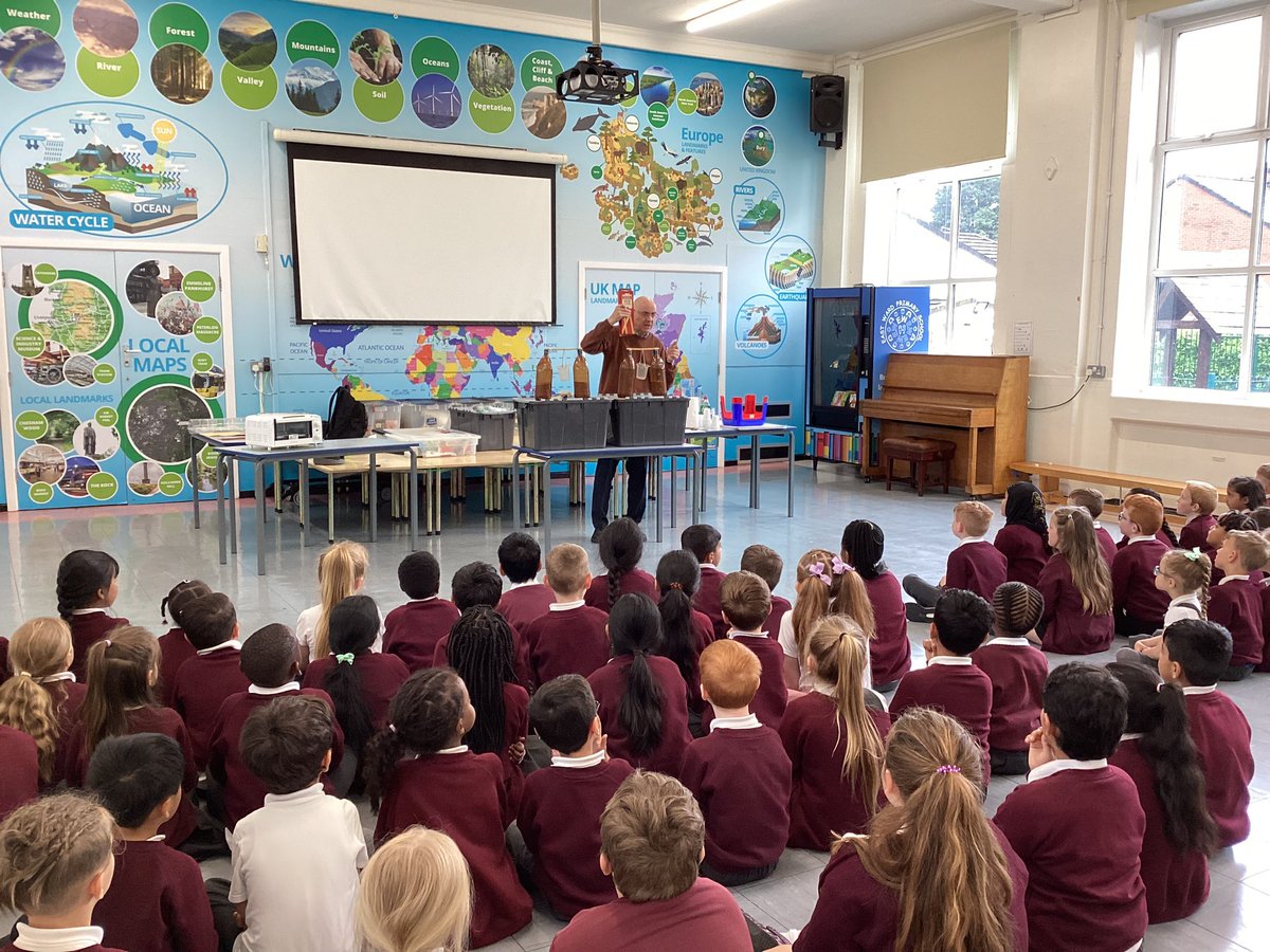 Eastwardprimary's tweet photo. Some of KS1 are enjoying a science show with Adrian Bowden this morning learning all about everyday materials. We are enjoying all the different experiments with the materials. We are very lucky! @ogdentrust 🧪🔬🤩 #science #everydaymaterials https://t.co/ZbRtk0jmtl