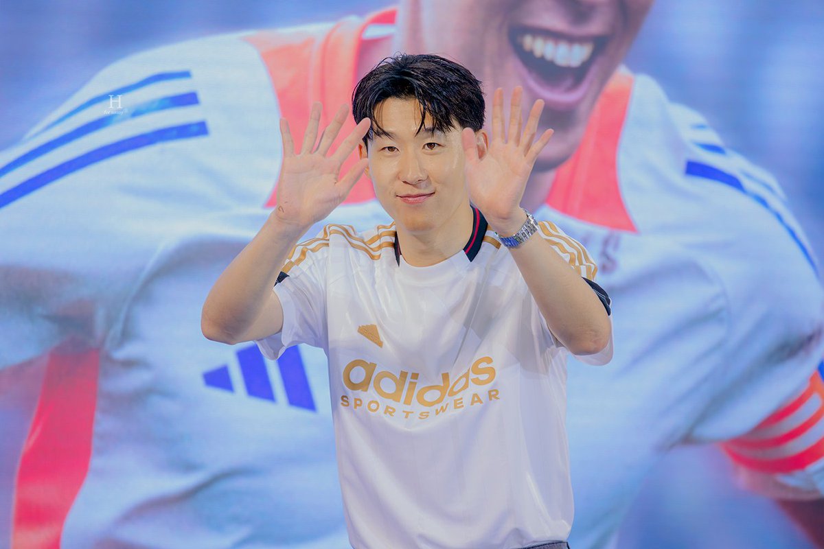 H_hm7_'s tweet photo. 240706 아디다스
#손흥민 #Sonny

👋 https://t.co/kyY9tMOFVt