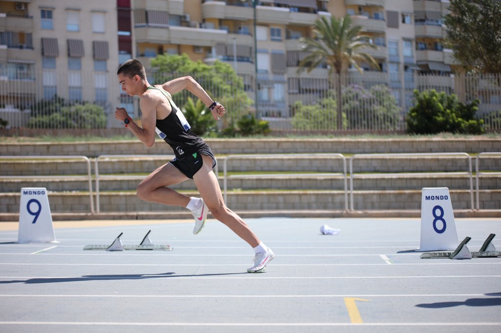 AAMostoles's tweet photo. Hugo Fernández seleccionado para representar a España 🇪🇸 en el Europeo 🇪🇺 sub18 en Banska (Eslovaquia) 🇸🇰 del 18 al 21 de Agosto. https://t.co/CZCAOed304