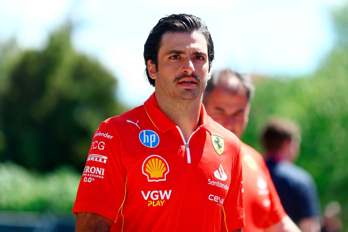 SpeedwearF1's tweet photo. Que elegiríais 

🔁RT  La 33 de Fernando 
❤️FAV España gana la Eurocopa 
💬 COMENTARIO Mundial de Carlos https://t.co/NBIWB1Gl4v