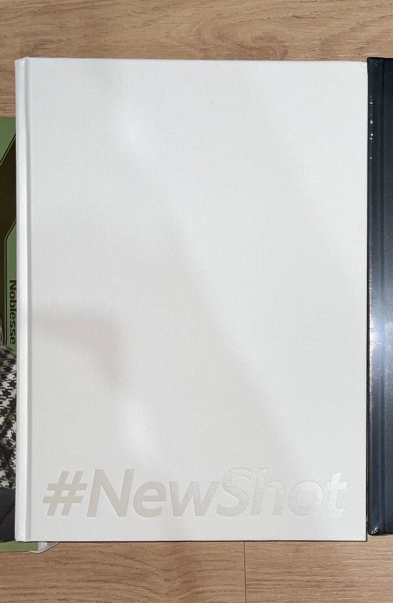gfrg11_'s tweet photo. 더보이즈 굿즈 양도합니다!

더보이즈 포토북 #NewShot : 스물넷

구성품 전부 ⭕️
(큐 스티커, 케빈 포스터, 필름 매버릭 블랙 버전)

개봉만 한 새상품입니다

2.5 (배송비 미포함)

THEBOYZ photobook 상연 제이콥 영훈 현재 주연 케빈 뉴 큐 학년 선우 에릭 https://t.co/PKJUCIKD7m