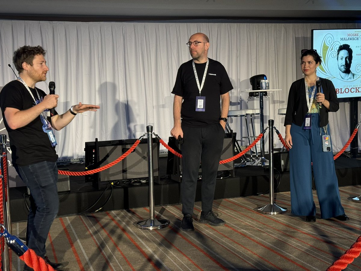 🥊This match <a href="/EthCC/">EthCC - Ethereum Community Conference</a> <a href="/EthCCweek/">EthCCweek 2026 👀</a> with <a href="/MosheMalawach/">Moshe Malawach</a> was explosive 💥: the floor was lava 🌋, the ring was on fire…🔥 
thanks <a href="/BTChip/">Nicolas Bacca</a> for arbitring!🔺

#DeSci #DeAI #DePIN