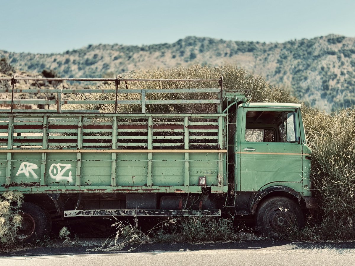 Abandoned car #Crete #Greece