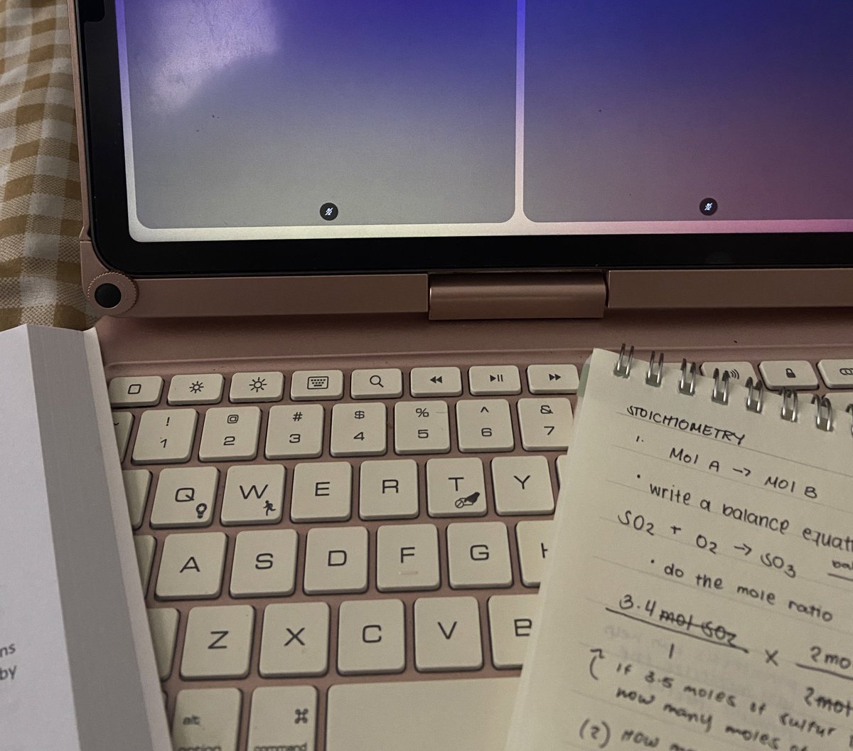 yonueui's tweet photo. ⪩⪨ — reviewed science today and i can say balancing chemical equation is so fun 😉

⊂⊃ #studytwt #studytwtph https://t.co/gLsel9NrgX
