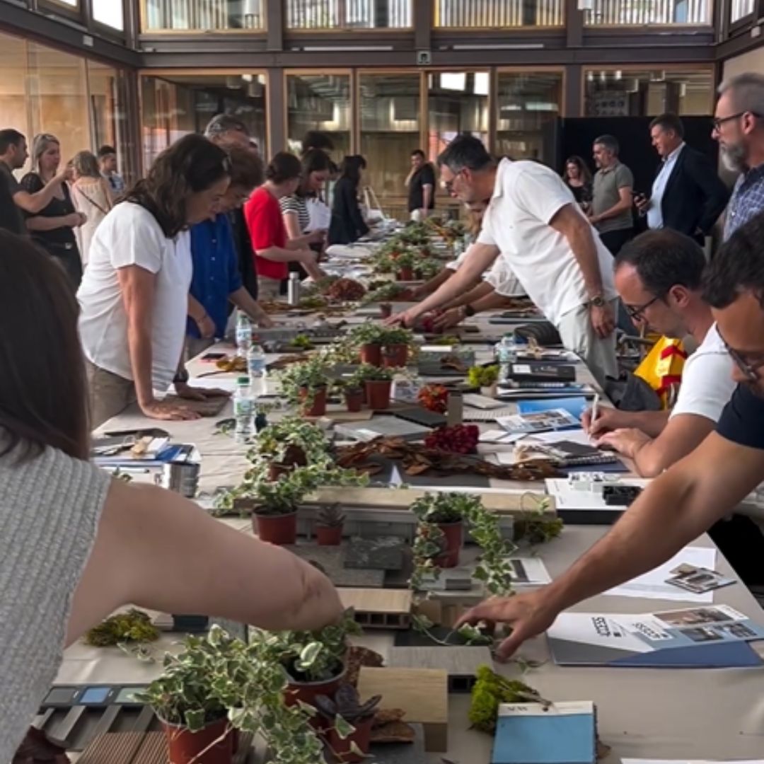 MarmolesSol's tweet photo. Participamos en el taller de #moodboards organizado por @matcoam: PAISAJISMO Y DISEÑO URBANO, en el @COAMadrid.

¡Gracias #MATCOAM por la organización de esta interesante jornada!

#Construcción #Arquitectura #Ingeniería #Rehabilitación #arquitectos #ingenieros  #TallerMoodboards https://t.co/JXgE1OQftn