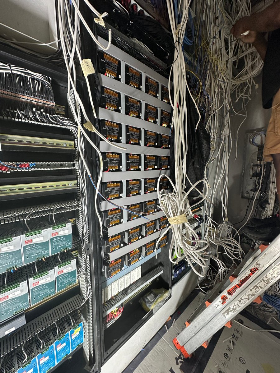 JSJElec's tweet photo. Slide left to see how we're diving deep into the wiring process in Port of Spain!Using Loxone systems we're crafting a luxurious, smart nd secure home.Experience the future of home automation with JSJ Smart Homes! #SmartHomeTech #PortOfSpain #HomeAutomation https://t.co/NfFD00oQTw
