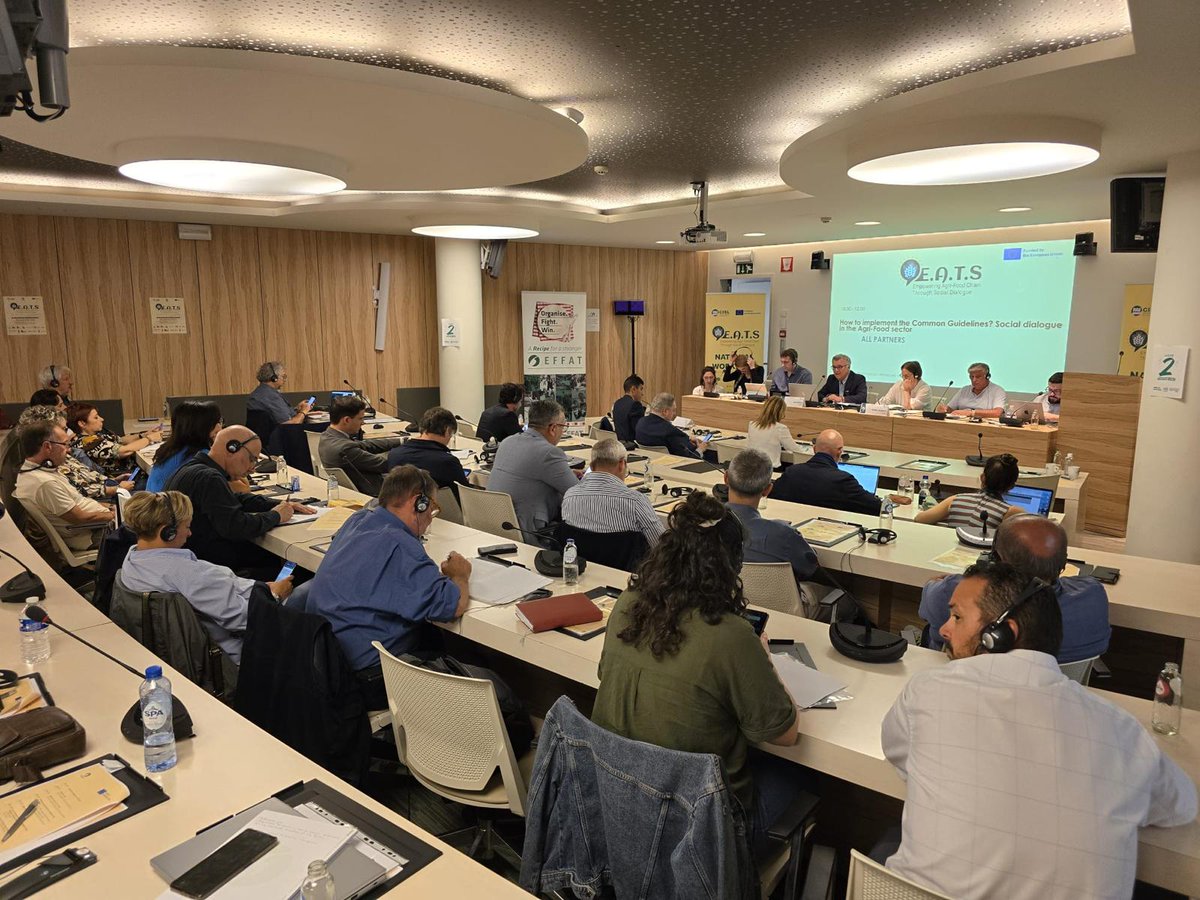 TerraVivaCisl's tweet photo. #9luglio 🇪🇺 #Bruxelles: il nostro Vicepresidente Giovanni Lobello interviene al workshop finale prog. europeo EATS sul rafforzamento filiere agroalimentari con il dialogo sociale, #Terraviva è partner con #FaiCisl, @coldiretti, @CNRIrpps e altre ass.
🌱
#Socialdialogue #EATSProj https://t.co/afxHP8si67
