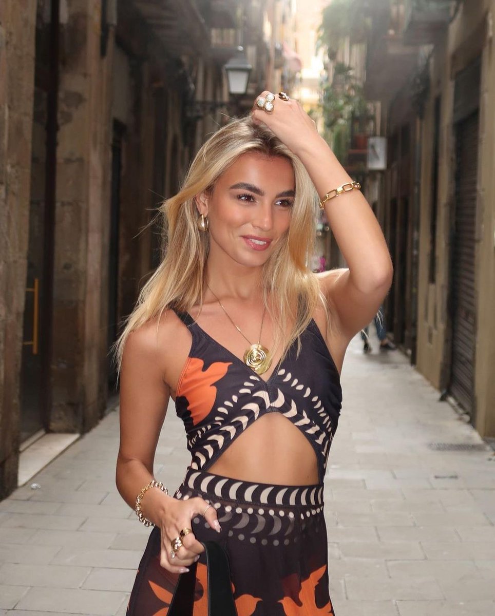 commense.official tweet media