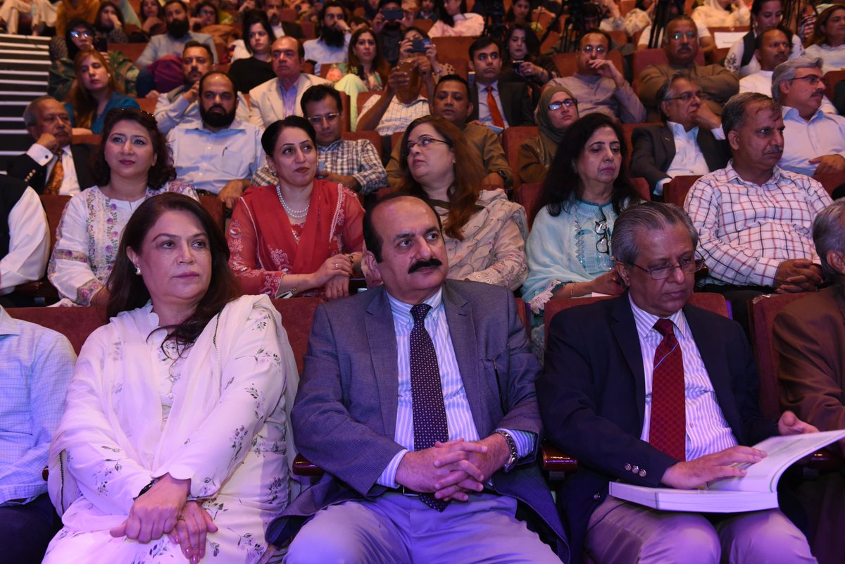 PMsYouthProgram's tweet photo. چیئرمین پرائم منسٹرز یوتھ پروگرام رانا مشہود احمد خاں نے پاکستان نیشنل کونسل آف آرٹس میں "دی آرٹ آف پیرنٹنگ"   کی تقریب میں شرکت کی۔

#PMYP
#PMsYouthProgram
#RanaMashhoodPMYP https://t.co/sY4t4xfUnk
