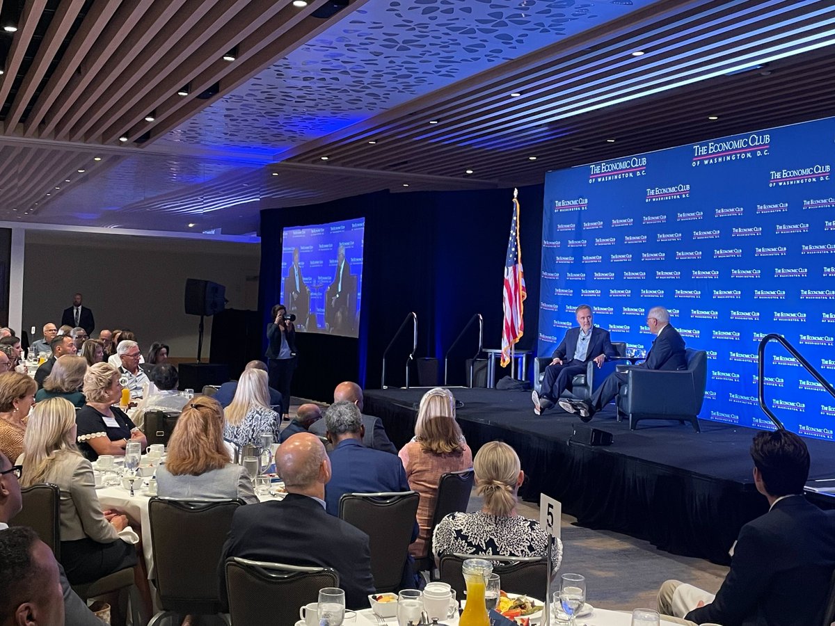 TheEconomicClub's tweet photo. Happening Now: @BNYMellon's President and CEO Robin Vince is chatting with #EconClubDC Chairman @DM_Rubenstein on BNY's 240 year legacy in the #financial industry, the major trends shaping the future of finance, and more⬇️ https://t.co/eKqPppZddi