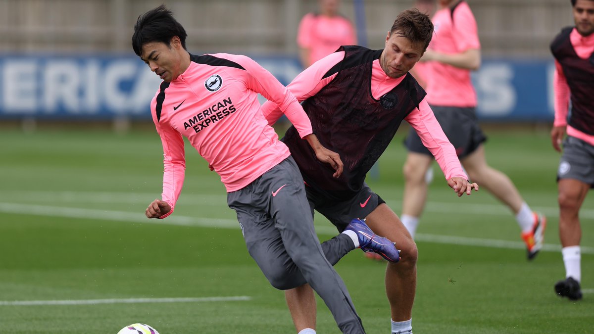 OfficialBHAFC's tweet photo. Working through the week. 😤 https://t.co/ExRuh9IhlB