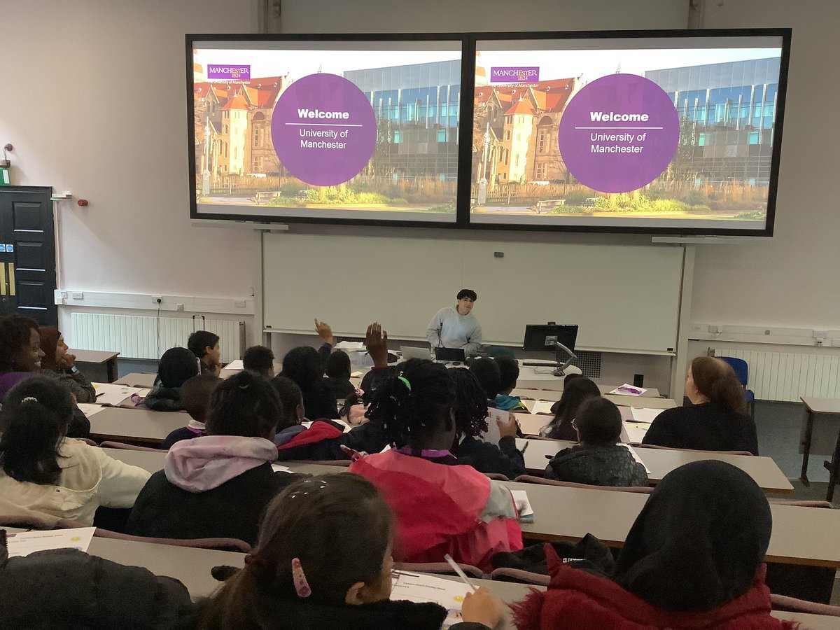 RushbrookY6's tweet photo. Year 6 had such a brilliant day learning about university today at @OfficialUoM 🎓 We learnt about how to get to university and what amazing opportunities we have there too! @TeamRushbrook #wearebrightfutures @BrightFuturesET https://t.co/dRhKxi6Psm