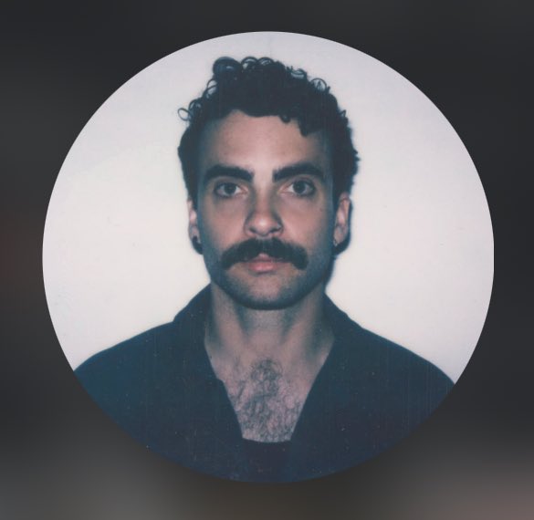 yorkcontent's tweet photo. taylor updated his ig profile picture https://t.co/T2zE3xWabT