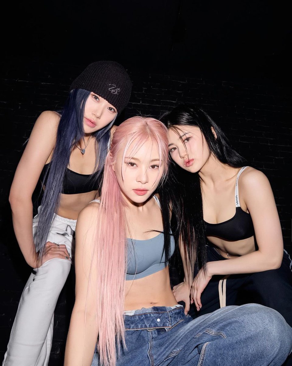 ater_like_'s tweet photo. 베리시 감사합니다 ㅠㅜ🫶🏻
#민아 #태터 #러셔 #베베 #minah #tatter #lusher #bebe #verish #베리시 https://t.co/M31K3M1CsX