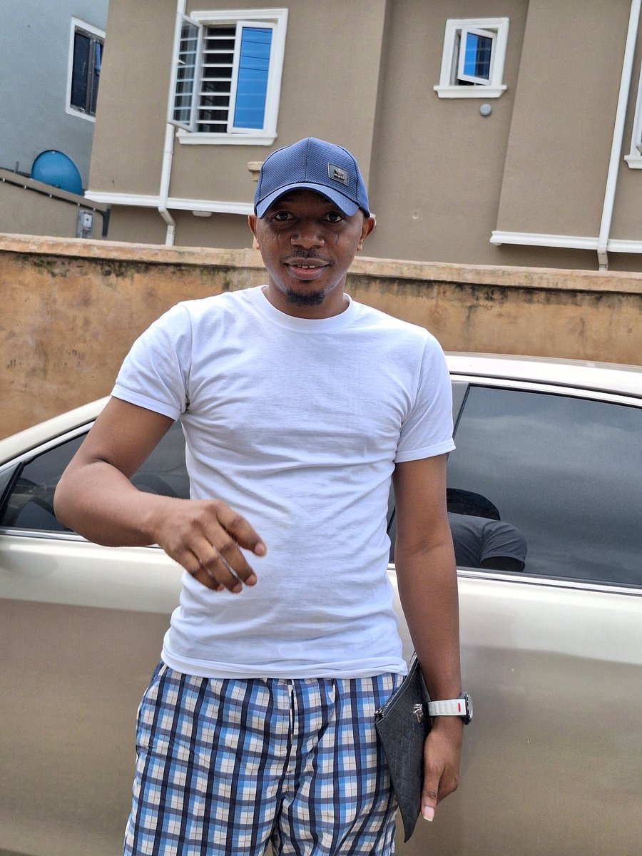 Ishow_leck's tweet image. This    or    That? Choose wisely