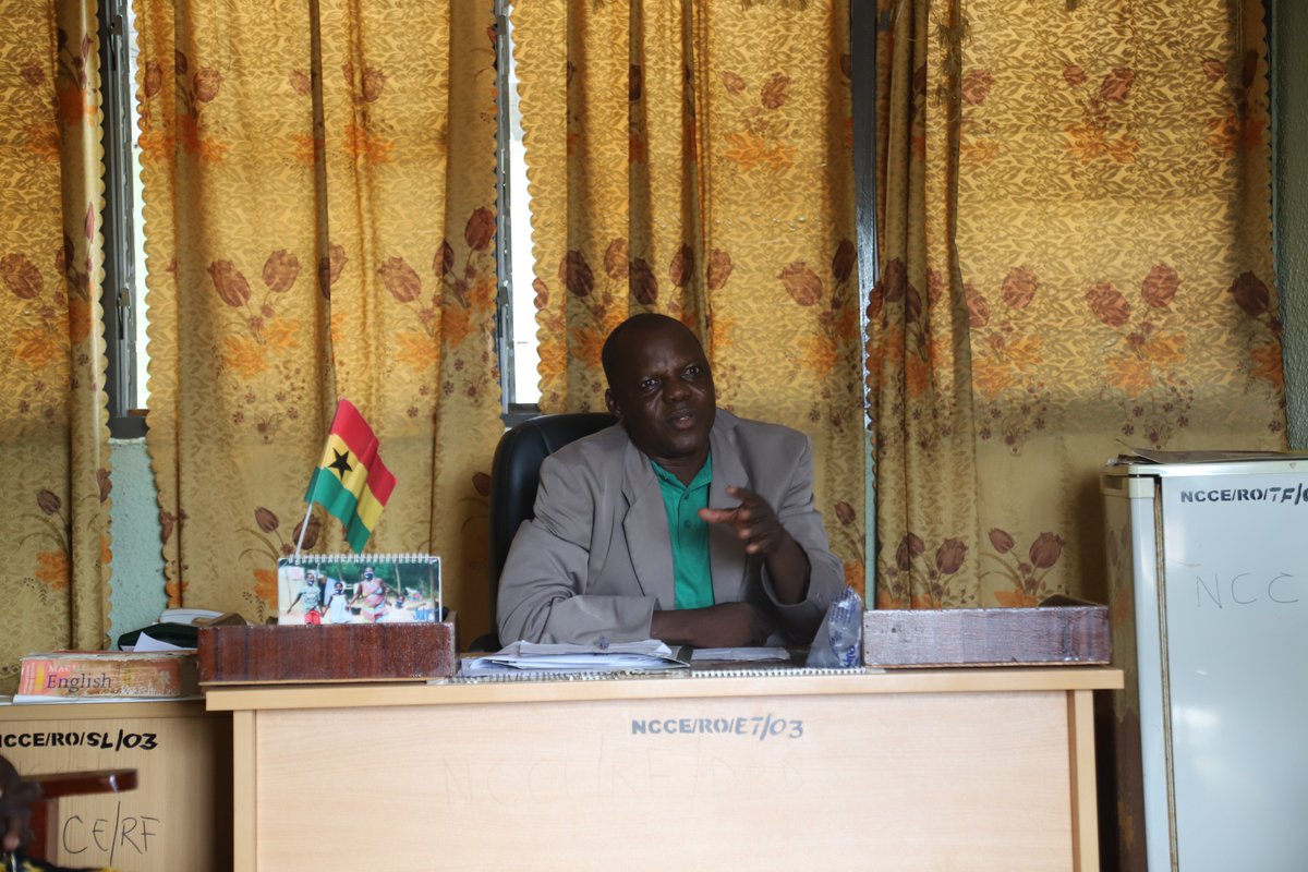 cmghana's tweet photo. As part of our #Youth4Gov project to empower and train young people to actively participate in local governance, we visited the Chief and elders of Kperisi, as well as local authorities, NCCE, NYA, and Info radio yesterday in the Wa Municipal district.

#CMGhana #Volunteerism https://t.co/zQ2ifL209y