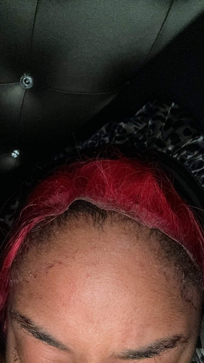 itsniyahsanaye's tweet image. woke up whole wig pushed back it’s so mf hot lord can we get our power back #helphouston