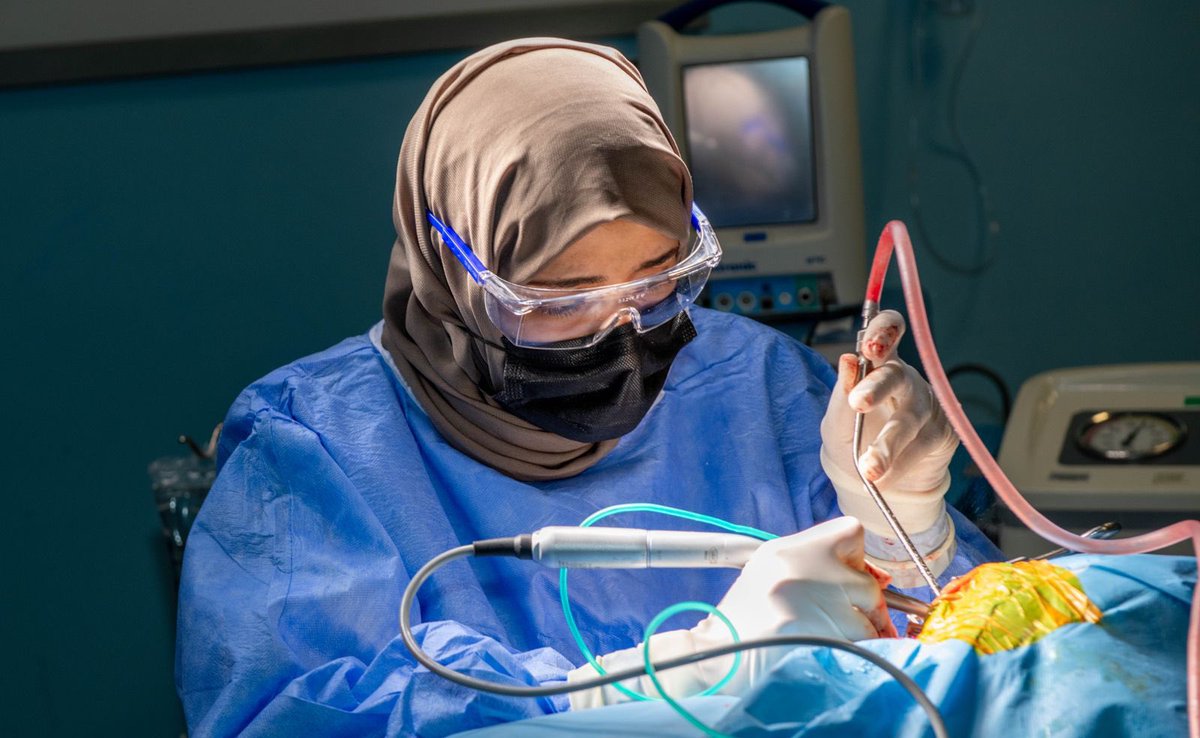 Dr_Ehajr's tweet photo. في رحلة حافلة ل ١٠ أيام 
انتقلت فيها من "علم اليقين" إلى "عين اليقين"
أن بلادي ليست ككل البلدان
وقيادتنا تسابق الزمن دائما لخدمة الإنسان 
وفي كل مكان 
فلا يليق بالسعودي إلا يكون خير سفير وعنوان 
لخير الأوطان 🇸🇦
أدام الله فضله علينا بخير و أمن وأمان 🤲🏼
#سمع_السعودية
#KSrelief https://t.co/IryAHS9cKR