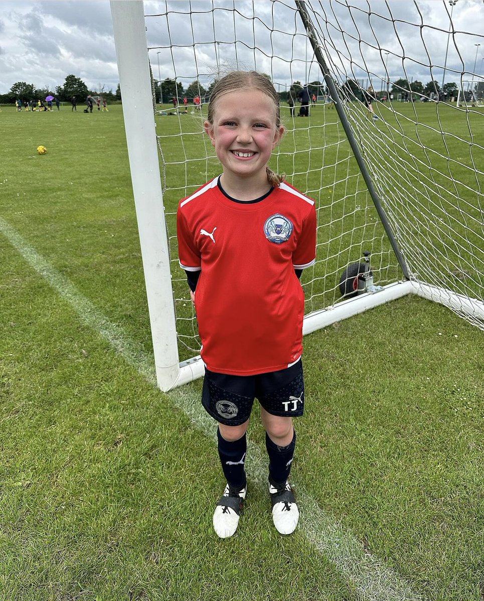 🎉A huge congratulations to one of our regular 1-1's Taylor Jose who has been successful in her trial at Peterborough United ETC

⚽️Taylor is a determined, talented and passionate player, with bags of potential in the game. 

🧡TMS will be sponsoring Taylor in her journey at POSH