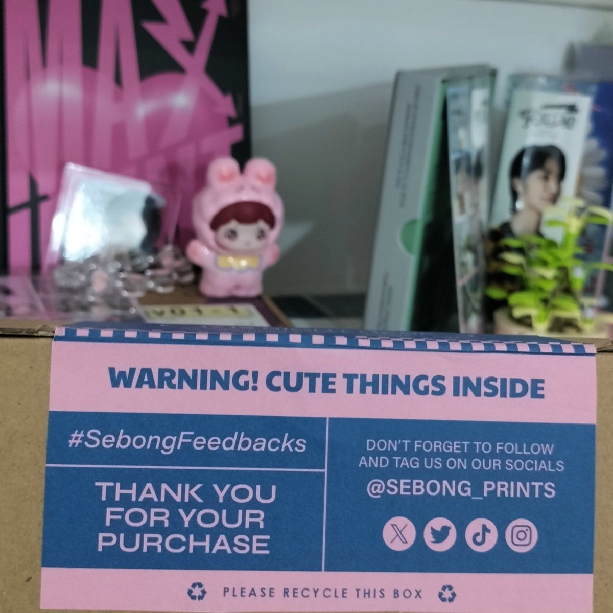 lovetaeself_'s tweet photo. qβ *β§mail from: @sebong_prints β§β *β γ
ACCKKK!! THE PACKAGING. THE QUALITY. EVERYTHING IS SUPER CUTE AND PRETTY!!!
can't wait for my nana tour! thanks saur muchh!!!ππ
#SebongFeedbacks https://t.co/54zzlD4QfD