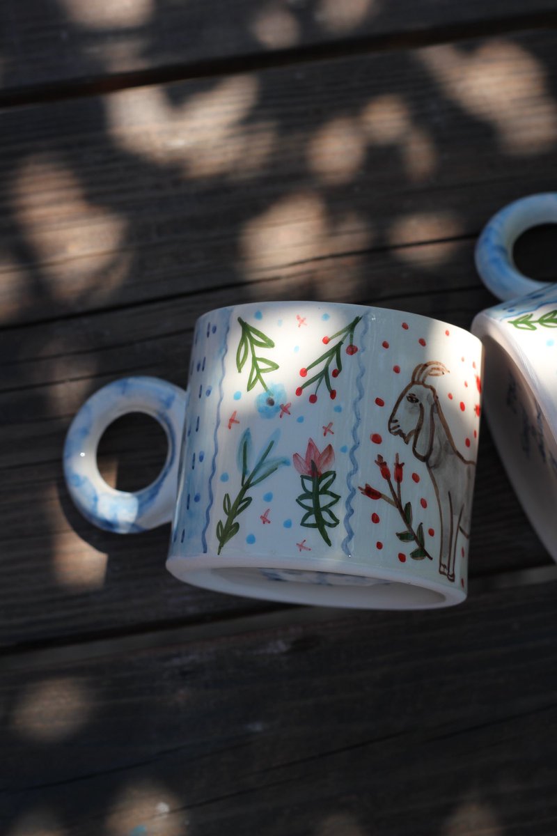 Got your goat? No worries, this mug will make you smile! Handmade &amp; hand-painted goat mug, now 25% off with FREE shipping! #handmadeceramics #goatmug #giftsforher #giftsforhim #CoffeeLovers #CoffeeTime #ceramicmugs 

sofceramics.etsy.com/listing/132528…