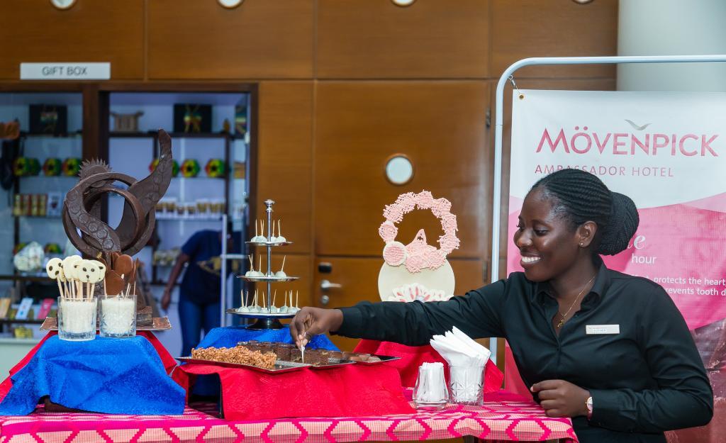 movenpick_accra's tweet photo. Delight in an exquisite selection of the finest chocolates and elevate your evening with the sweetest treat of the day. 🍫🍫
Held daily from 6:30 PM to 7:30 PM.
#MovenpickAccra #ChocolateHour #ChocolateDelights #AccraGhana #ChocolateLover #ChocolateSweets #ChocolateArt #Fun https://t.co/eIJD55bRgT