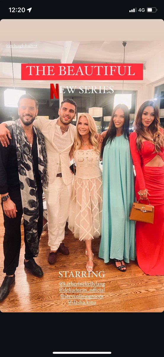 Fa07Kri's tweet photo. No giura, già non vedo l’ ora, sono sicura che sarà sicuramente un qualcosa di pazzesko. STAY TUNED 🎥🔥❤️❤️ @AXBproduction @deliaduranoff #durelli https://t.co/Ckj9kNkrSS