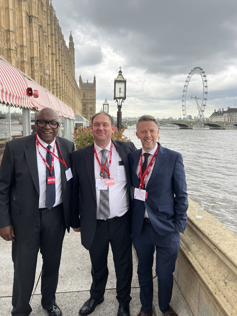 martyngwperry's tweet photo. Yesterday we visited the House of Lords thanks to @DigiLeaders to focus on #NetZero50
In true low carbon fashion I walked to work, then the station, low carbon train travel & walked home at the end of the day, 22k steps!
Even the small actions we take add up 🌲 🦶 #NetZero https://t.co/skjMXRx8OG