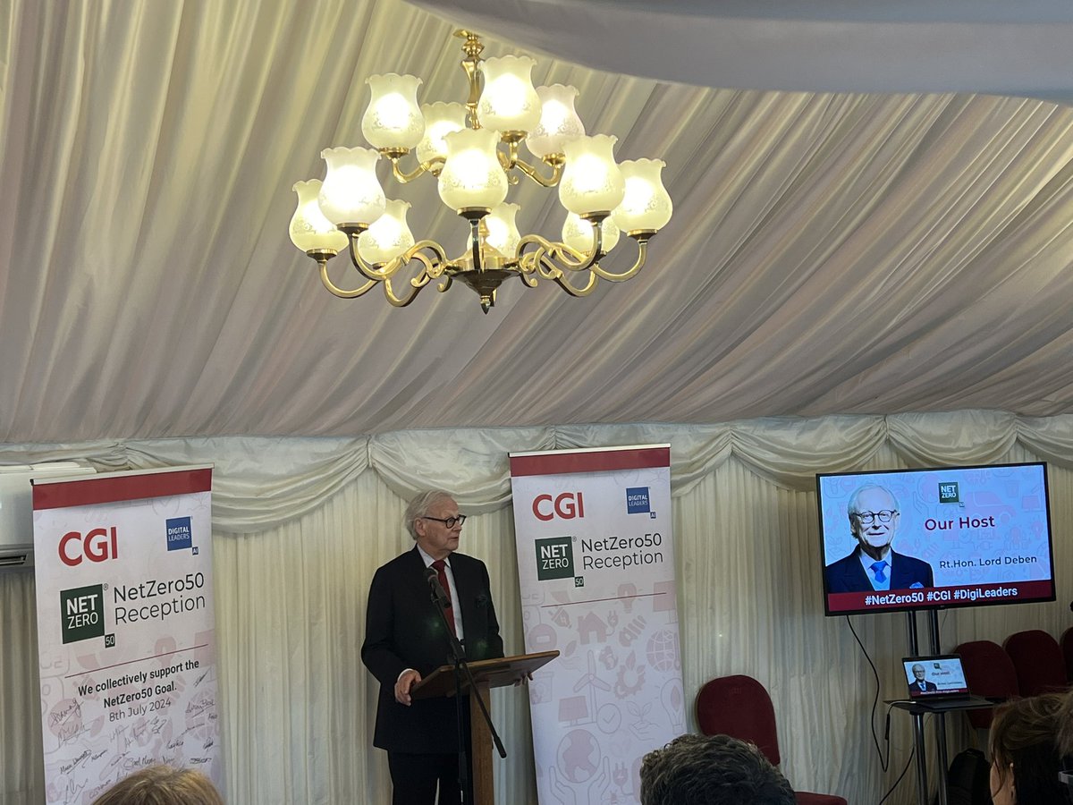 martyngwperry's tweet photo. Yesterday we visited the House of Lords thanks to @DigiLeaders to focus on #NetZero50
In true low carbon fashion I walked to work, then the station, low carbon train travel & walked home at the end of the day, 22k steps!
Even the small actions we take add up 🌲 🦶 #NetZero https://t.co/skjMXRx8OG