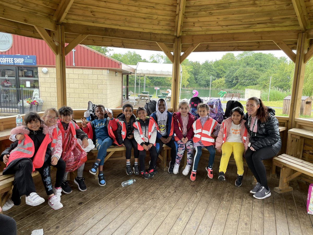 AgerKelly's tweet photo. Break time after first activity @StubbersCentre - ready for round 2.
It’s raining a little but this hasn’t dampened our spirits. @TVInfants @TVIOffice @Amy_TVI @AdamDobsonTVI https://t.co/qYnou1yg5I
