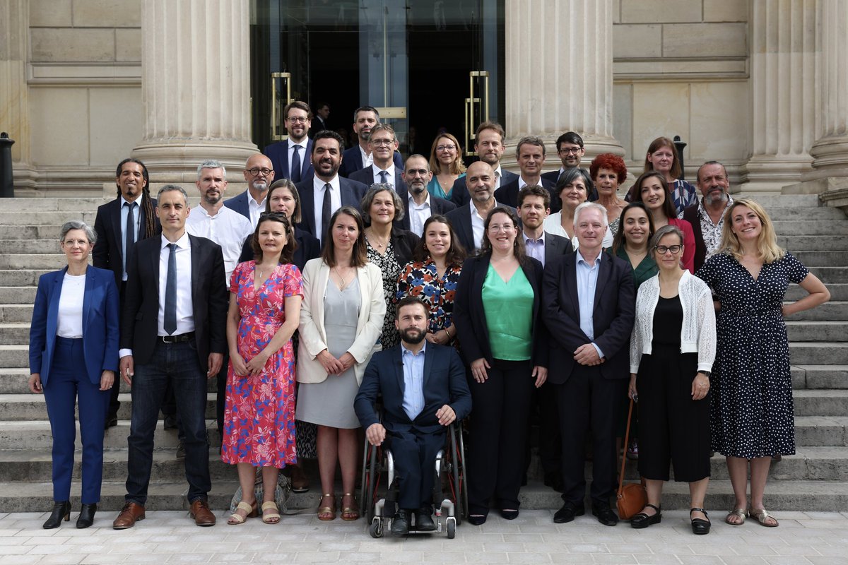 GenerationsMvt's tweet image. 🟢 Rentrée du groupe Écologiste aujourd'hui à l'Assemblée Nationale !

Bienvenue aux deux nouveaux députés Génération·s @tlahais et @EmmDuplessy qui rejoignent @speytavie, @K_BenCheikh,@STaillePolian et @Benjam1Lucas !

📸 @_Margal