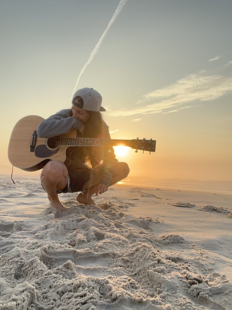 JessRock87's tweet image. Sunrise Live is happening this week at Long Beach Island, NJ! 

Tune in and catch up at: facebook.com/JessRockNovak

#lbi #longbeachisland #jersey #jerseyshore #newjersey #music #singer #songwriter #beachhaven #jerseygirl #ocean #sunrise #love #vacation #family