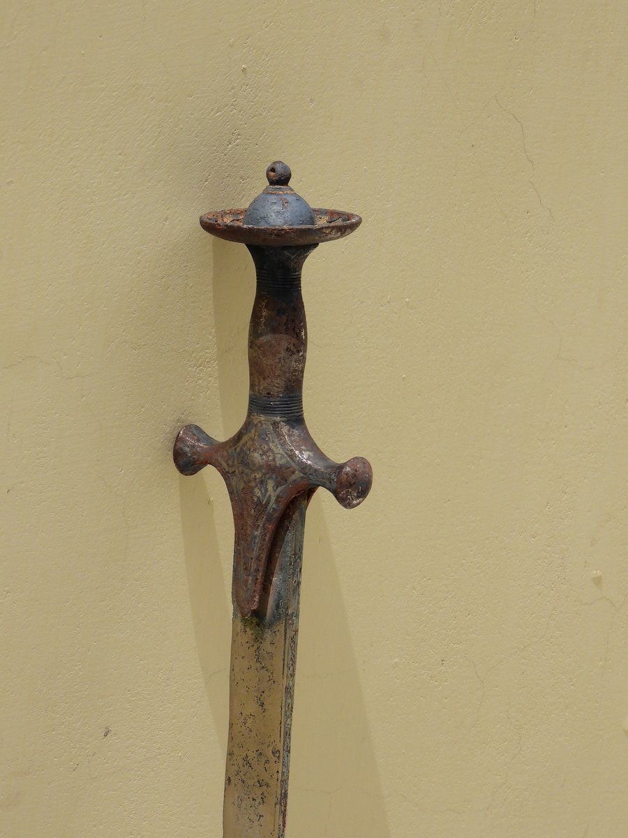mmatalpur's tweet photo. #OldWeapons
The Battle of Miani on 17th Feb 1843 in Sindh near Hyderabad between Talpurs and the British is one of the most important battles to be fought in Sindh’s history for it not only meant that Sindh came under British rule but also because of the fierce resistance 1/3 https://t.co/JH6ldY65Ui