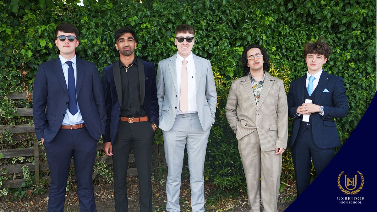 UxbridgeHighSch's tweet image. Congratulations to our Year 13s! 🎉 They celebrated in style and had an amazing prom night at Richings Park Golf Club. 🌟 #PromNight #Graduation #NextChapter
