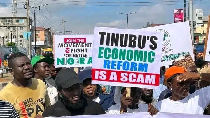 AmmarYakhoub's tweet image. Ready to devote my time to match for rights.
Repost if we are on the same page!

#NigerianGovt
#Amnestynigeria