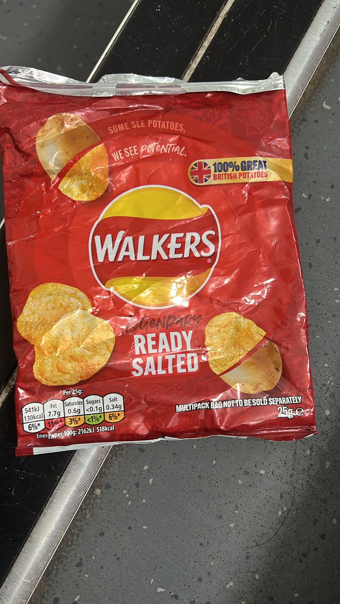 lol_burton's tweet photo. @walkers_crisps #lovefromwalkers https://t.co/XDKVrVQDrg