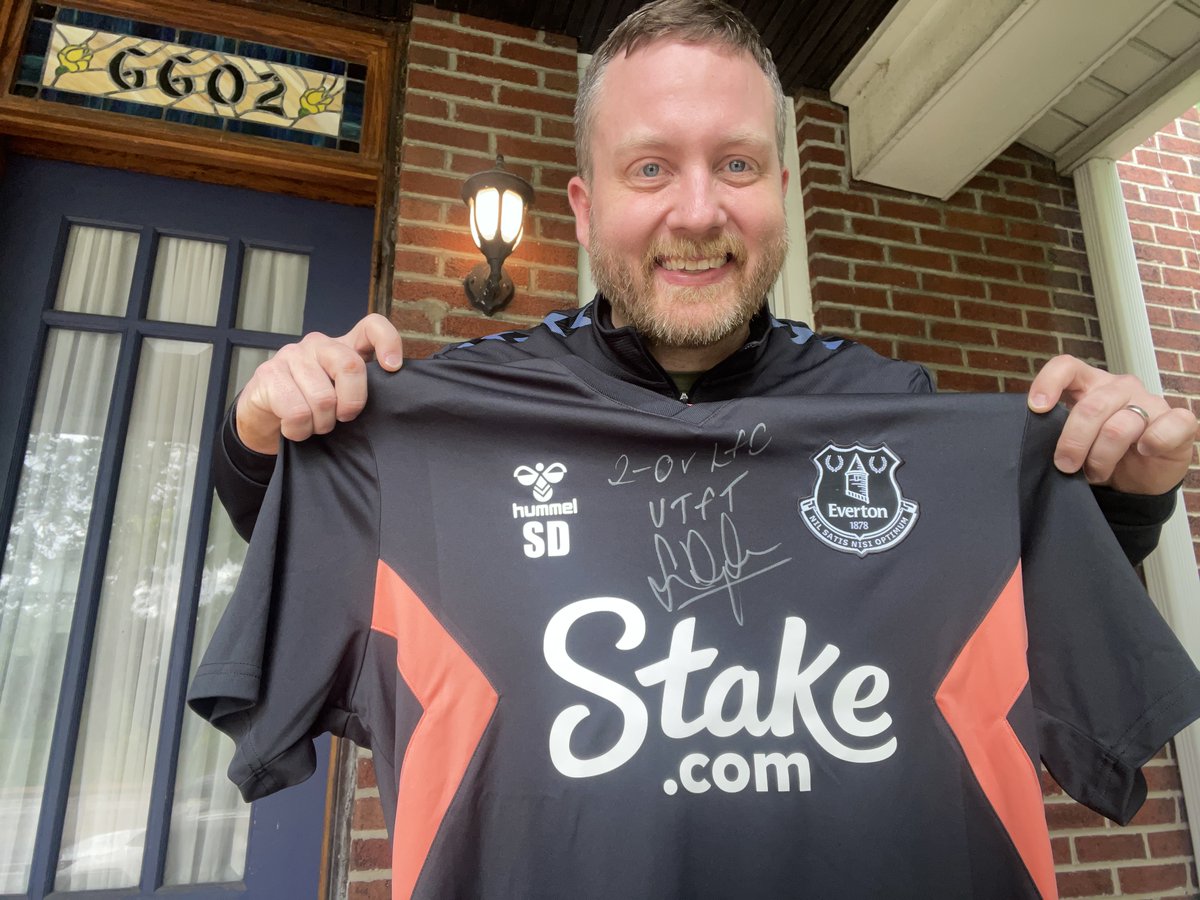 EITC's tweet photo. We can now reveal the winner of the #EitC Sean Dyche tracksuit raffle is..... John from Missouri!

@EvertonInUSA 👀🇺🇸

We think it suits you, John. 😉💙

Thanks to everybody who entered and helped us raise over £4,000 for our life-changing programmes. https://t.co/O4fQ1Bvhgn