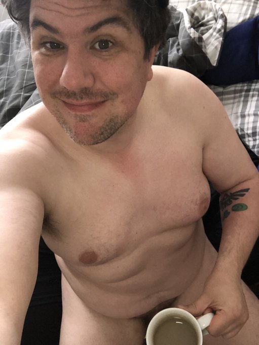 Conveniently placed cup 😜 https://t.co/ZnGjLt0Xef<a href="/tag/getnaked"class="tags"><span>#getnaked</span></a><a href="/tag/nsfw_twt"class="tags"><span>#nsfw_twt</span></a>