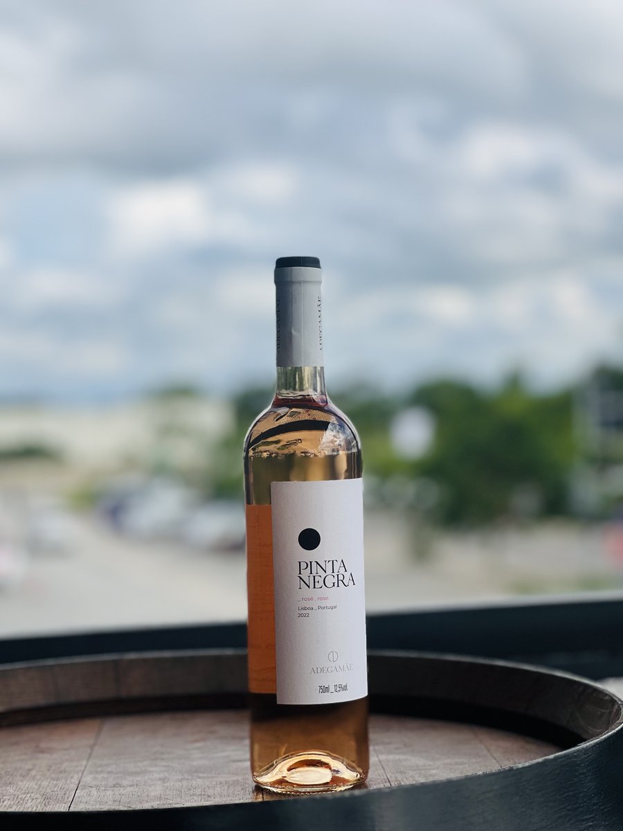LiquorUltra's tweet photo. No need to be a lone wolf this Wednesday. Pour yourself a big glass of the Pinta Negra Rosé to keep you company that you'll get for an ultra steal of only ZMW290! https://t.co/e99R4K0UOX