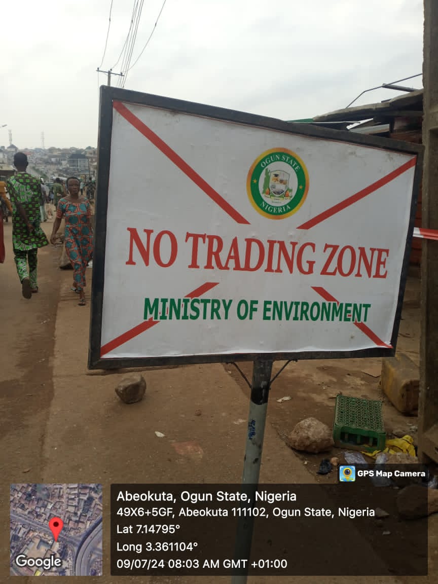 OGWAMA2's tweet photo. The Ministry of Environment Joint Taskforce, led by Senior Special Adviser to the Governor on Environment, Engineer Tunde Farouk, today, Tuesday 9th July, 2024,  carried out an enforcement activity by shutting down the Ijaye - Gbangba Market for street trading. The traders in the https://t.co/dmLgypWiUQ