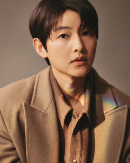 koreanblends's tweet photo. Song Joong Ki and his wife are expecting their second child
On July 8, Song Joong Ki's agency, HighZium Studio, confirmed, "Actor Song Joong Ki will become a father of two children."
#highziumstudio #SongJoongki #KatyLouiseSaunders https://t.co/FHRDksSirU