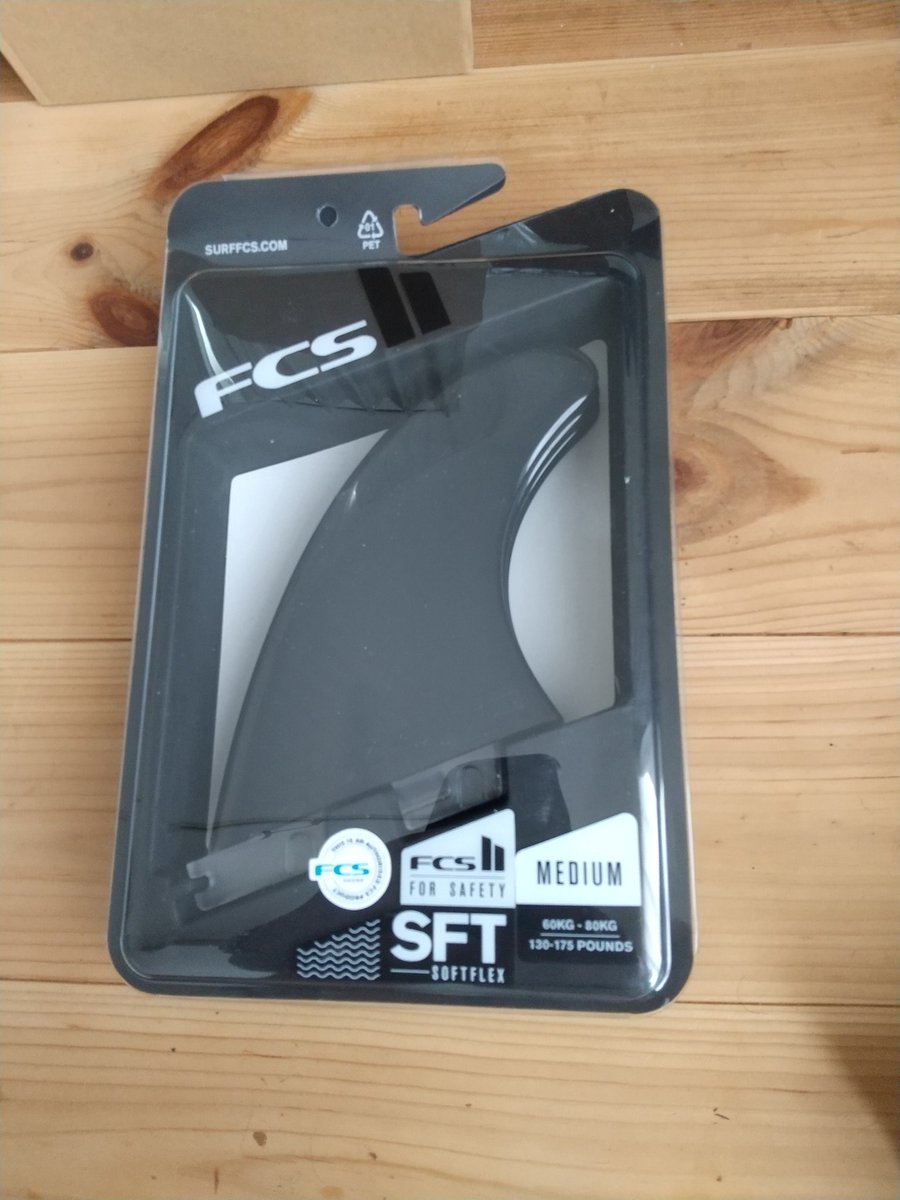 eichan3_1's tweet photo. 新しいソフトフィンが届いた。安いですね。

若干普通のフィンより厚みが有るので乗り味が気になるけど。取り敢えずミッドレングスに付けて見ます。かなり柔らかいので怪我しないかなと(^^)

https://t.co/qdON2cjQKE https://t.co/kkIOZvStHn