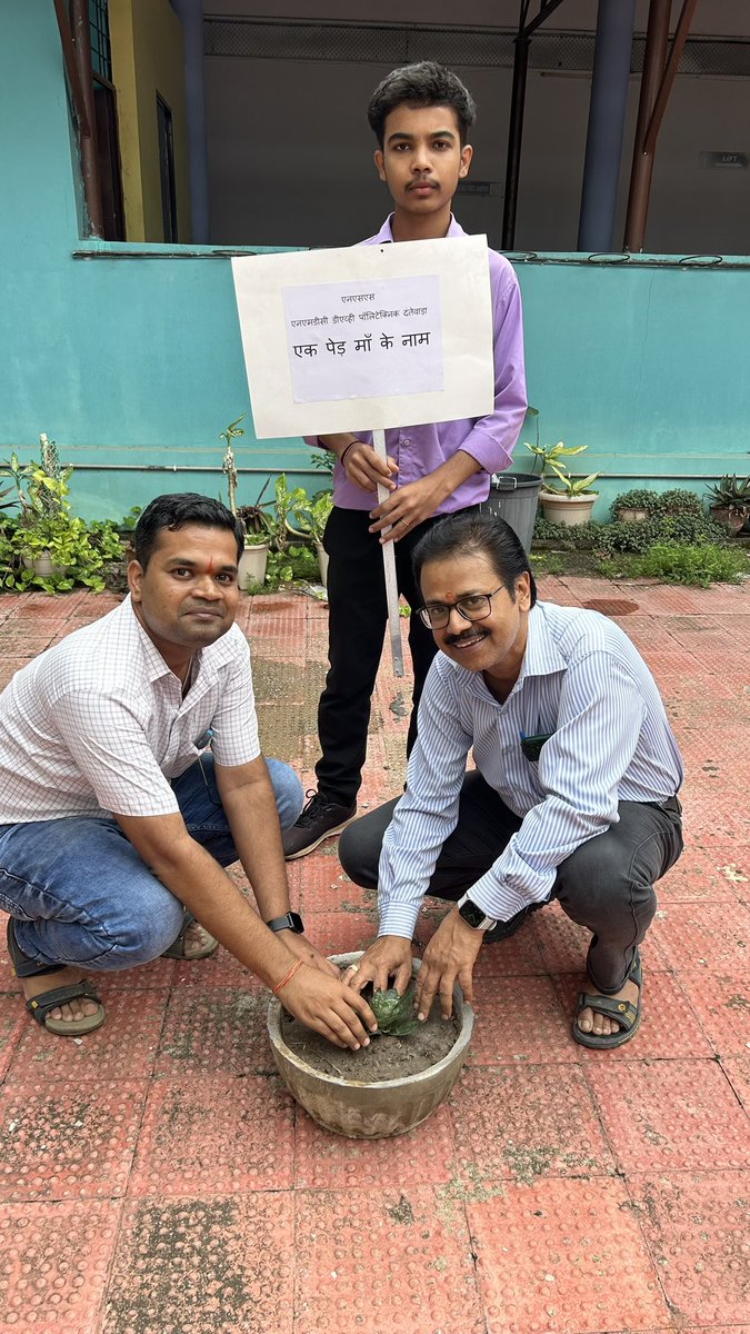 RAGHVENDRADIWAN's tweet image. #ekpedmaakenaam #onetreeformother
 @_NSSIndia @nmdclimited @Nmdcdavpolytec1 @ChhattisgarhCMO