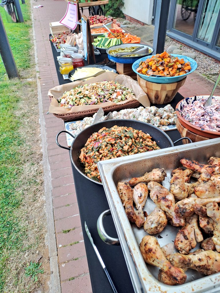adamharris86's tweet photo. Fantastic BBQ Yesterday @ElmhurstBallet @elmhurstHHowe @FOHsupervisor @HolroydHowe @RobertHeath_HH @HowsonHelen https://t.co/4XxEwLP7HL