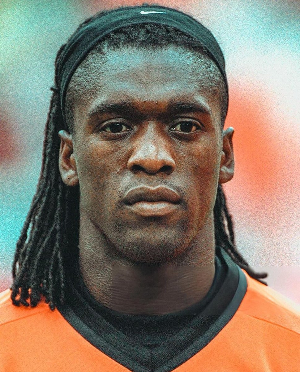 90sfootball's tweet photo. Clarence Seedorf was some player! https://t.co/czbDY8RdKe