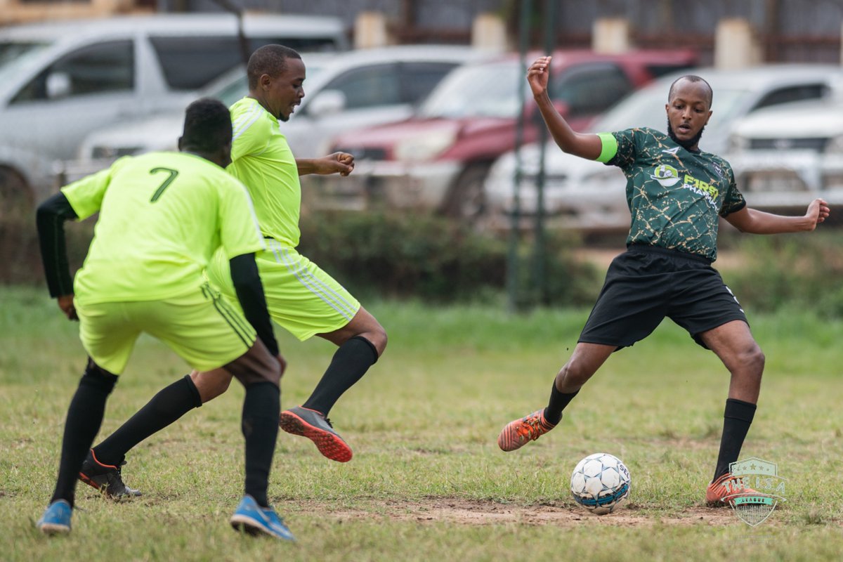 AgaKhanAlumni's tweet photo. 📸 Some shots from the 47z match against the Olympians.
See thread 👇
#AgaKhan47z | #firstpharmacyapp | #YoungEyeFoundation | #code256brand | #LegendsKla | #ISALeague https://t.co/ABAqePxXog
