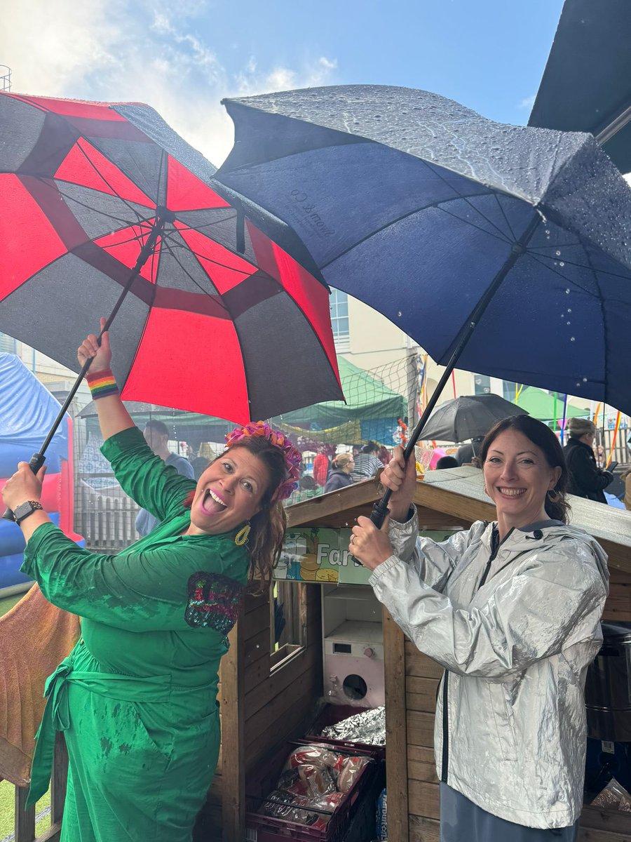 cdmastoras's tweet photo. @KatStorrWriter Ugh! We had that last weekend. So annoying but so many still came out despite the weather 😍😍😍 https://t.co/ex6zQ5pBf9